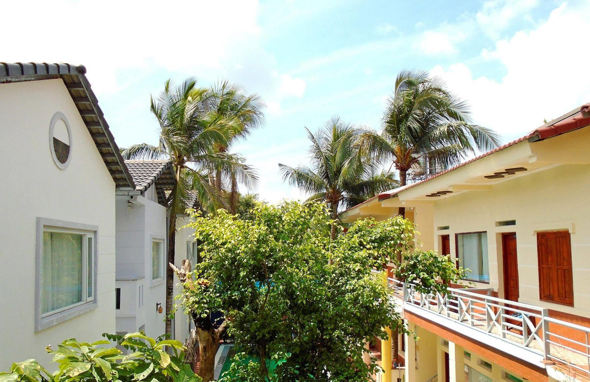 Oyo 614 Phu Quy Resort Esterno foto